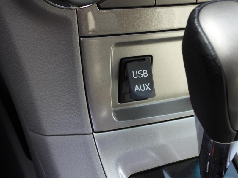 Toyota Highlander SE FWD V6 2012