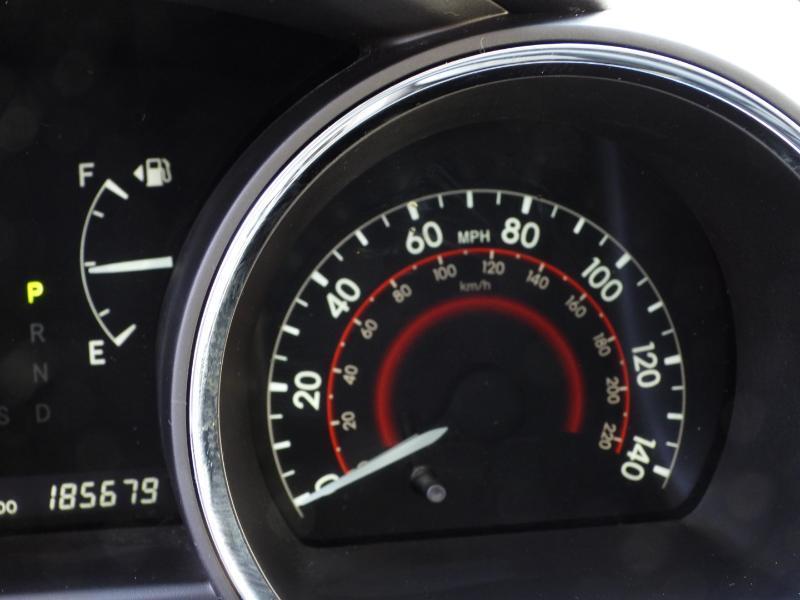 Toyota Highlander SE FWD V6 2012