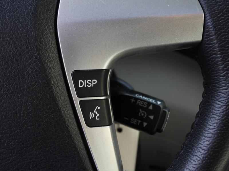 Toyota Highlander SE FWD V6 2012