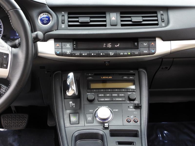 Lexus CT 200h Base 2013