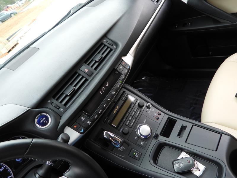 Lexus CT 200h Base 2013