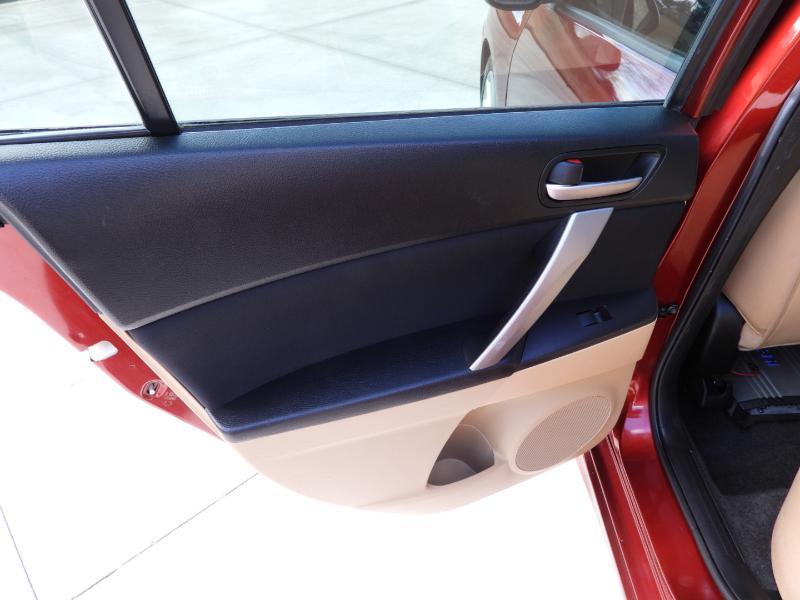 Mazda MAZDA3 s Sport 5-Door 2011