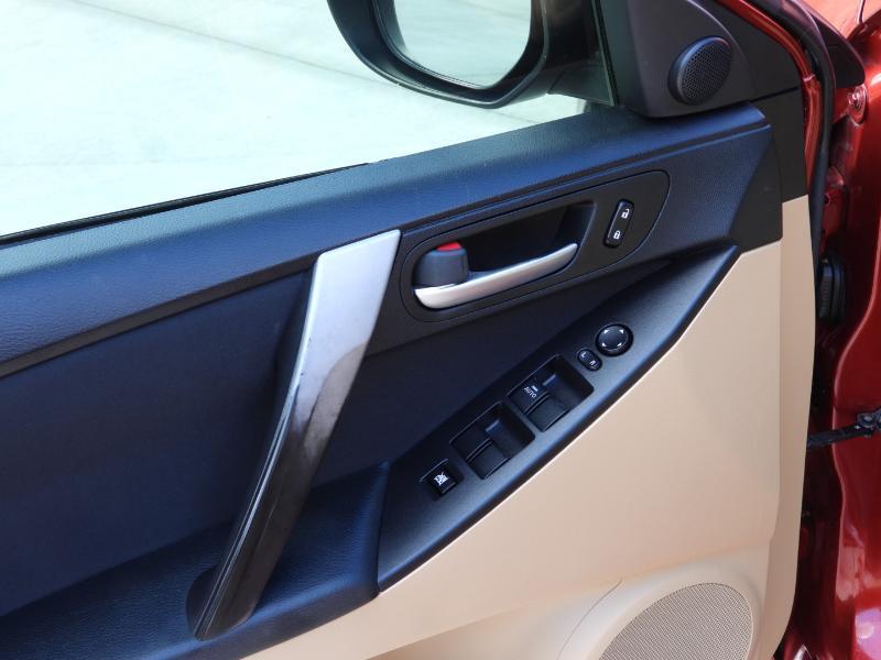 Mazda MAZDA3 s Sport 5-Door 2011