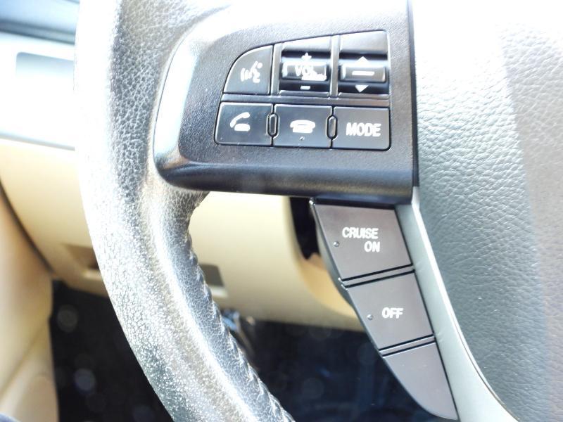 Mazda MAZDA3 s Sport 5-Door 2011