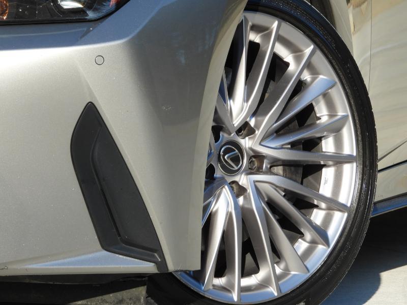 Lexus IS 300 RWD 2023