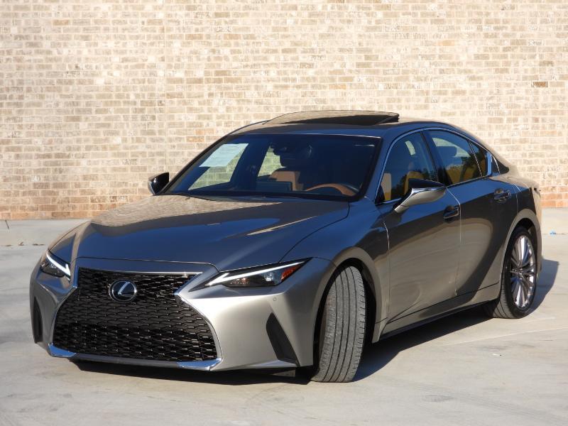 Lexus IS 300 RWD 2023