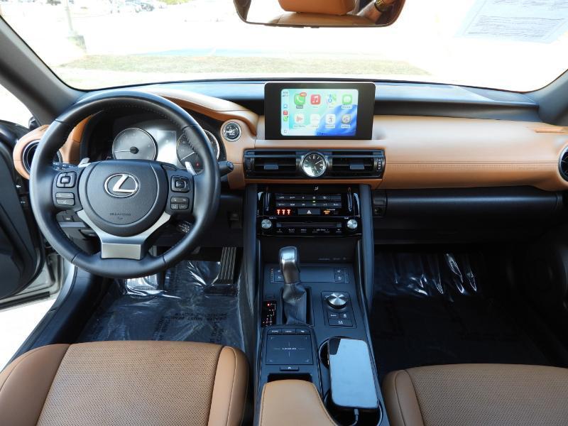 Lexus IS 300 RWD 2023