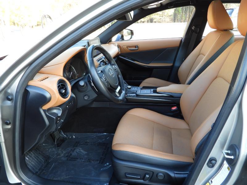 Lexus IS 300 RWD 2023