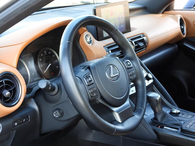 Lexus IS 300 RWD 2023