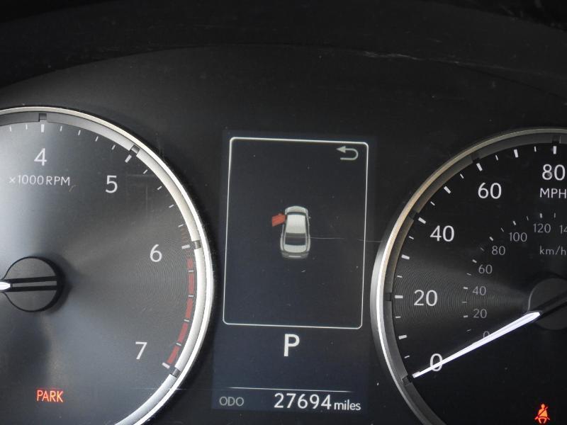 Lexus IS 300 RWD 2023