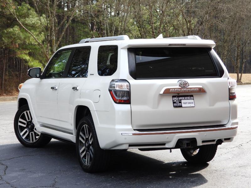 Toyota 4Runner Limited 2WD V6 2017