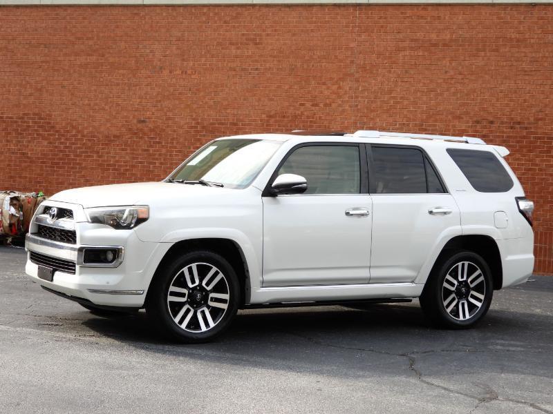 Toyota 4Runner Limited 2WD V6 2017