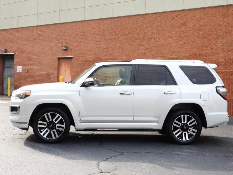 Toyota 4Runner Limited 2WD V6 2017
