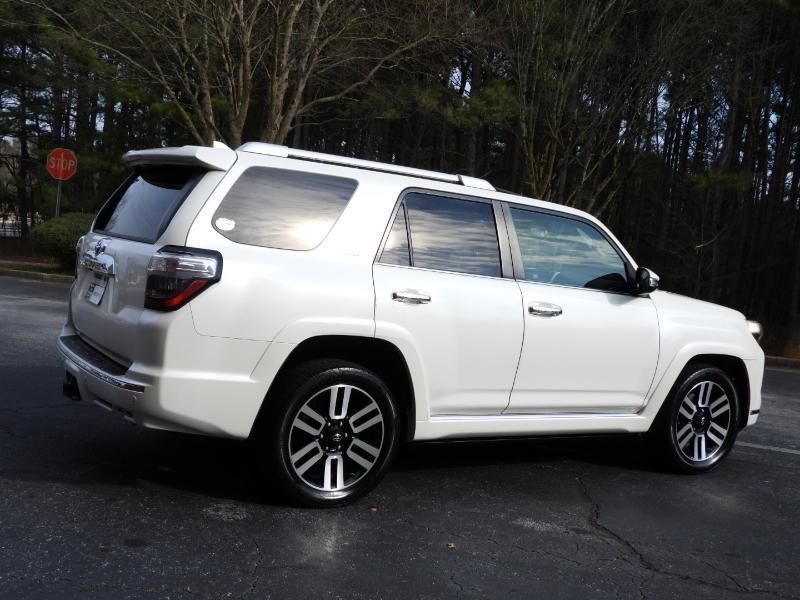 Toyota 4Runner Limited 2WD V6 2017