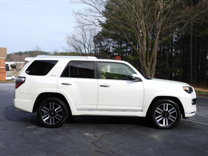 Toyota 4Runner Limited 2WD V6 2017