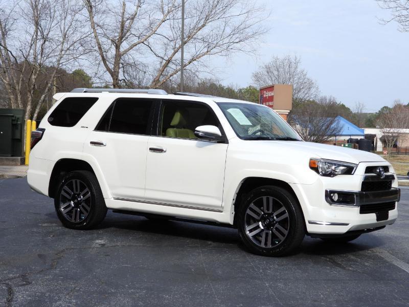 Toyota 4Runner Limited 2WD V6 2017