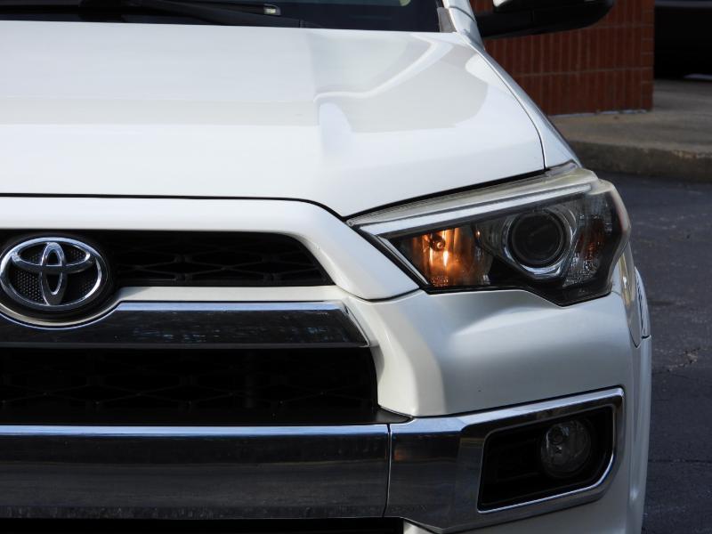 Toyota 4Runner Limited 2WD V6 2017