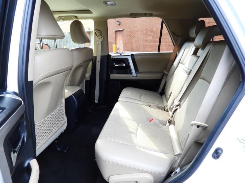 Toyota 4Runner Limited 2WD V6 2017