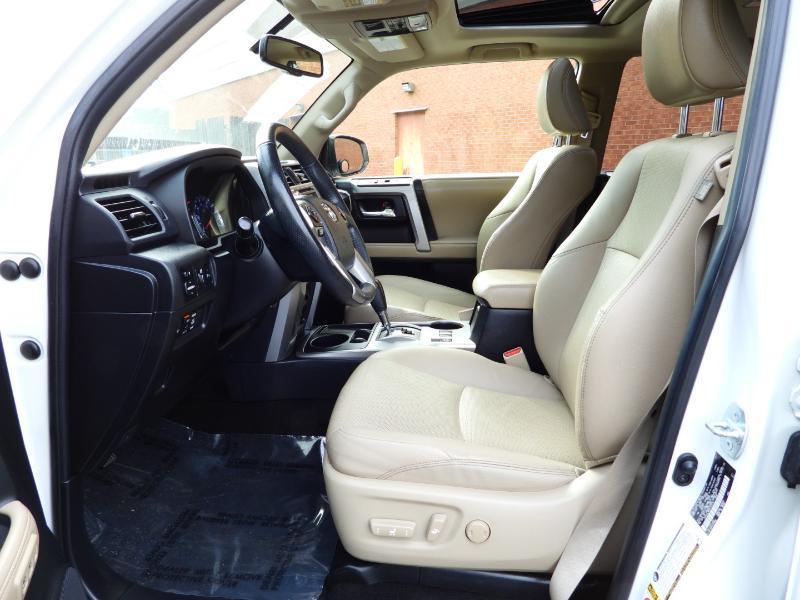 Toyota 4Runner Limited 2WD V6 2017