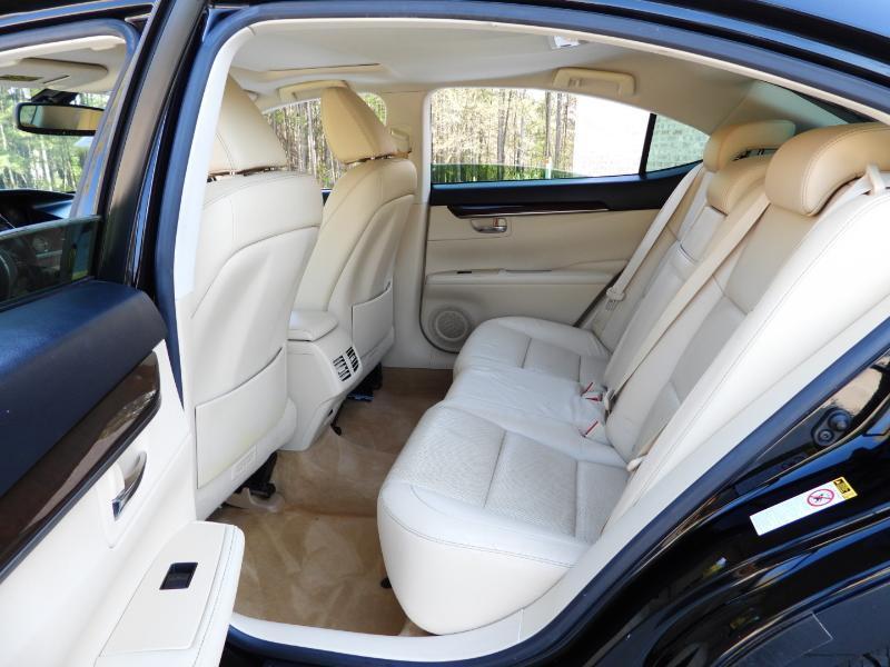 Lexus ES 350 Sedan 2013