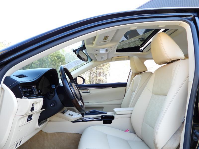 Lexus ES 350 Sedan 2013