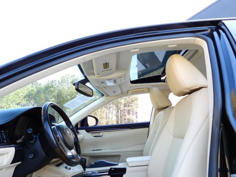 Lexus ES 350 Sedan 2013