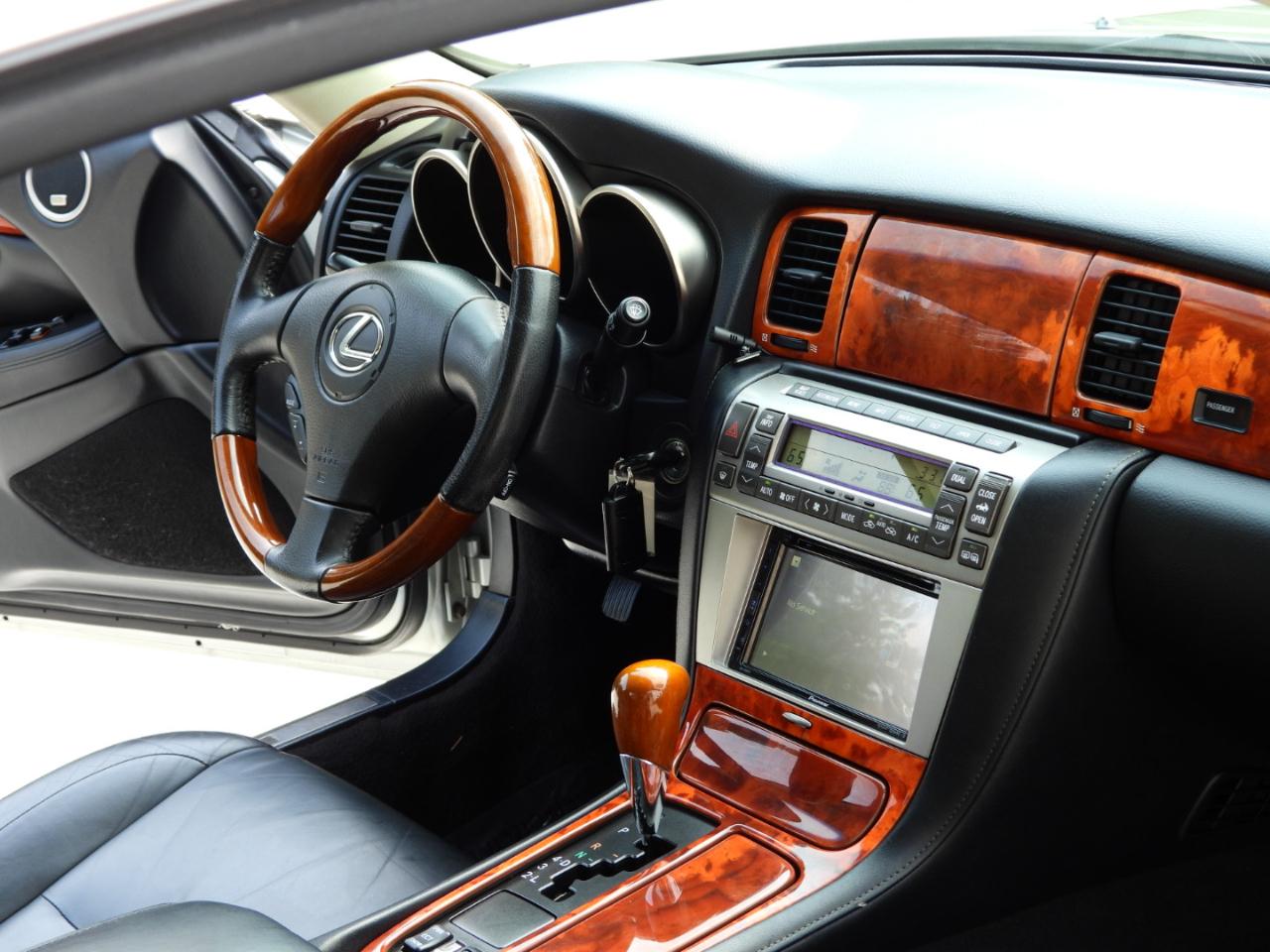Lexus SC 430 Convertible 2005
