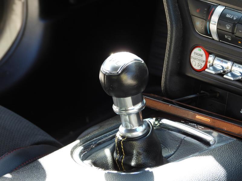 Ford Mustang GT Premium Coupe 2017