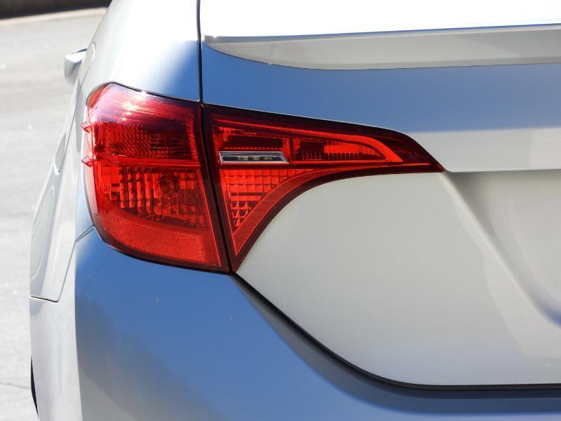 Toyota Corolla SE 4D Sedan 2017