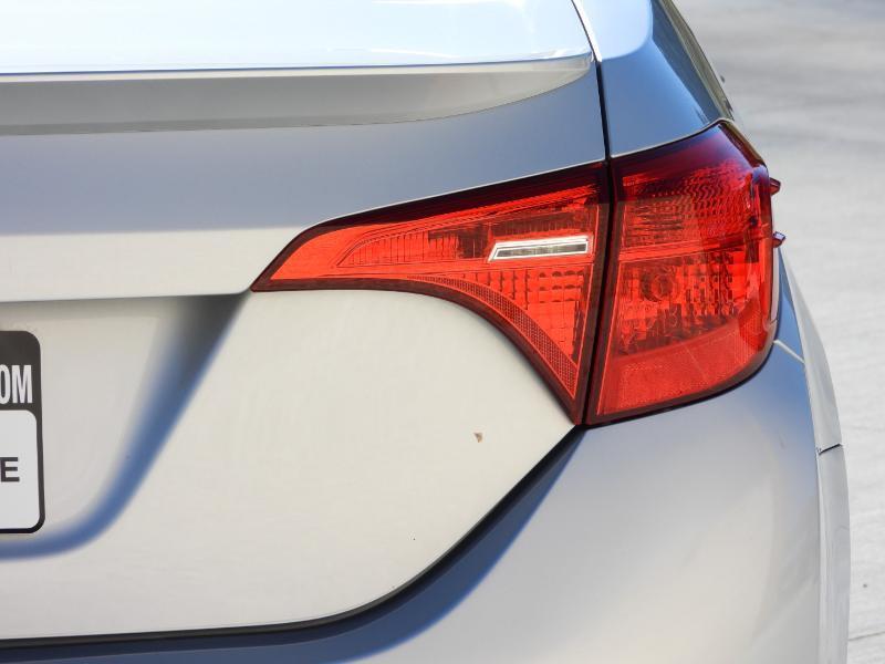 Toyota Corolla SE 4D Sedan 2017