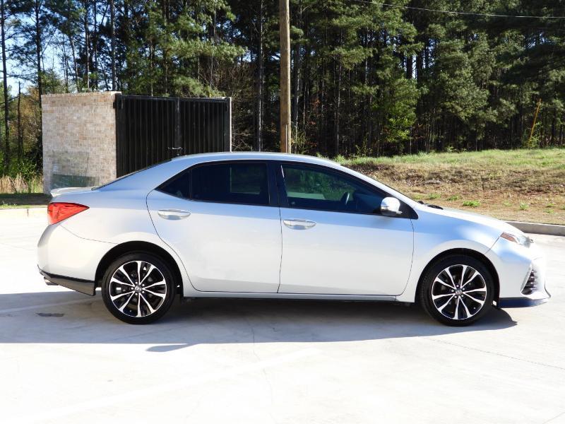 Toyota Corolla SE 4D Sedan 2017