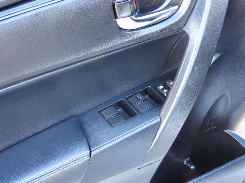 Toyota Corolla SE 4D Sedan 2017