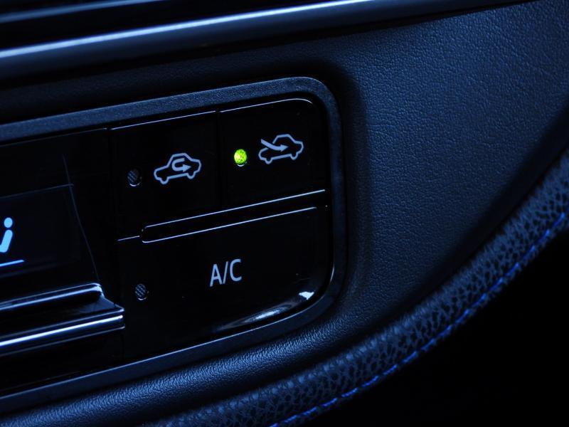 Toyota Corolla SE 4D Sedan 2017