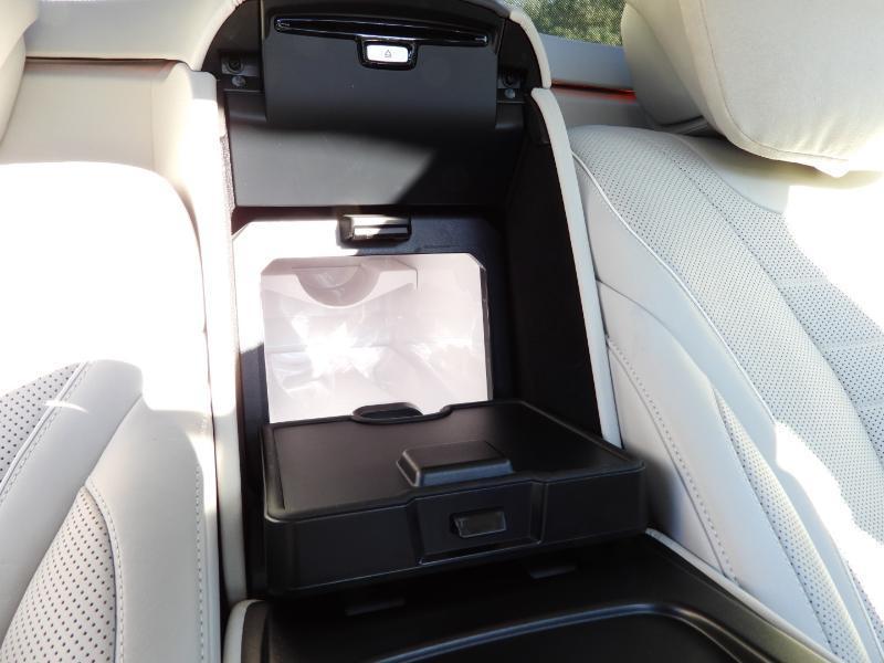 Mercedes-Benz S-Class S550 4MATIC 2014