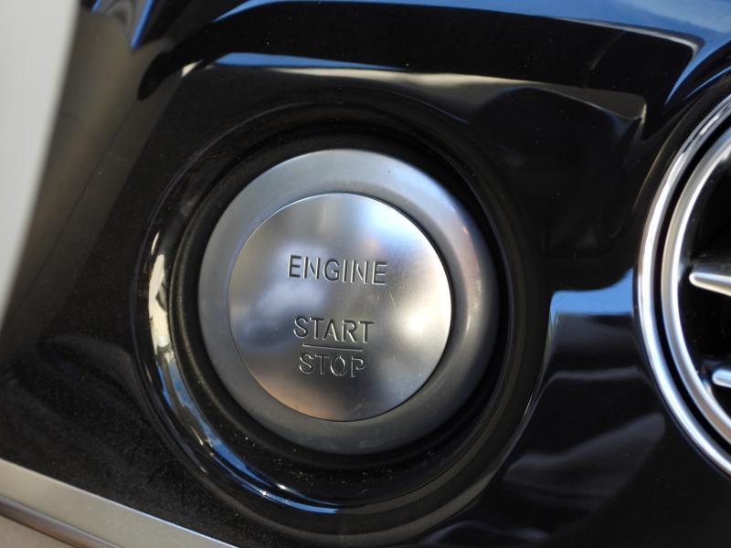 Mercedes-Benz S-Class S550 4MATIC 2014