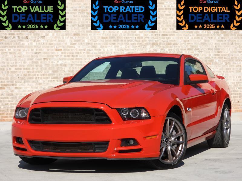 Ford Mustang GT Premium Coupe 2013