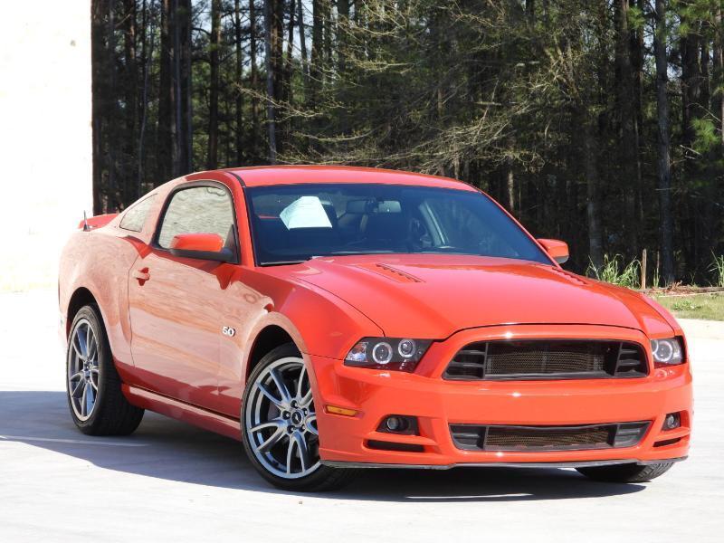 Ford Mustang GT Premium Coupe 2013