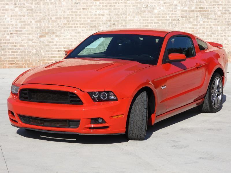Ford Mustang GT Premium Coupe 2013