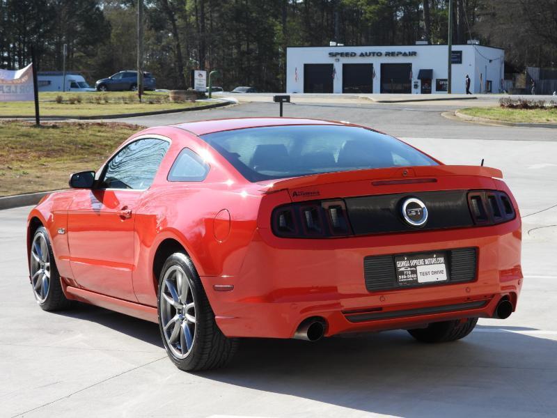 Ford Mustang GT Premium Coupe 2013