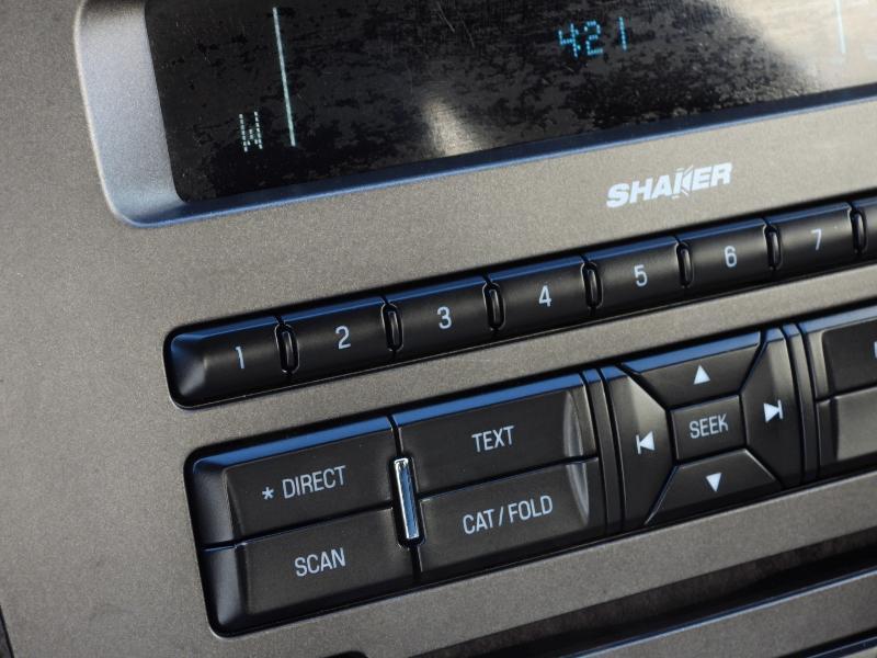 Ford Mustang GT Premium Coupe 2013