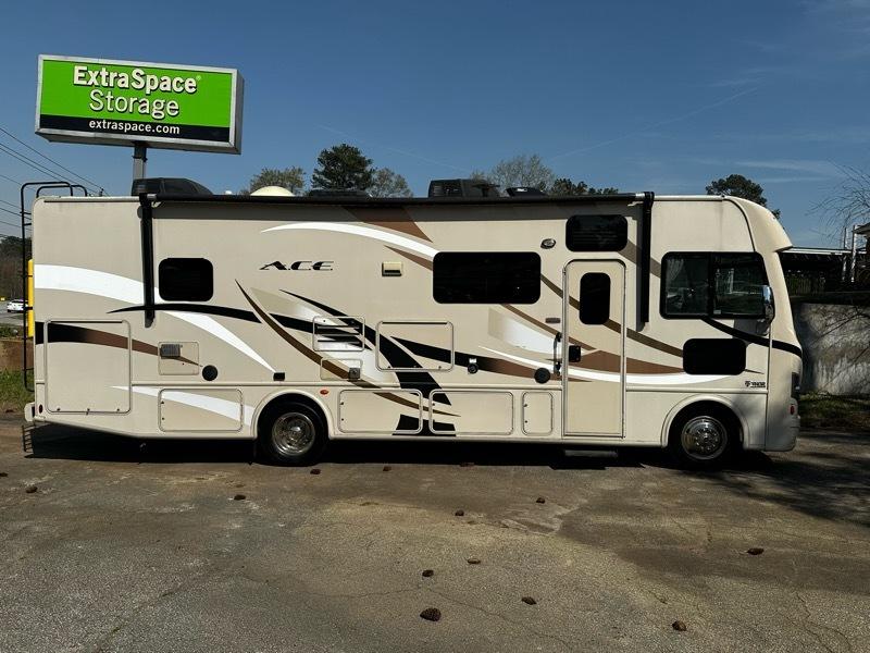 Thor Motor Coach A.C.E.  2017