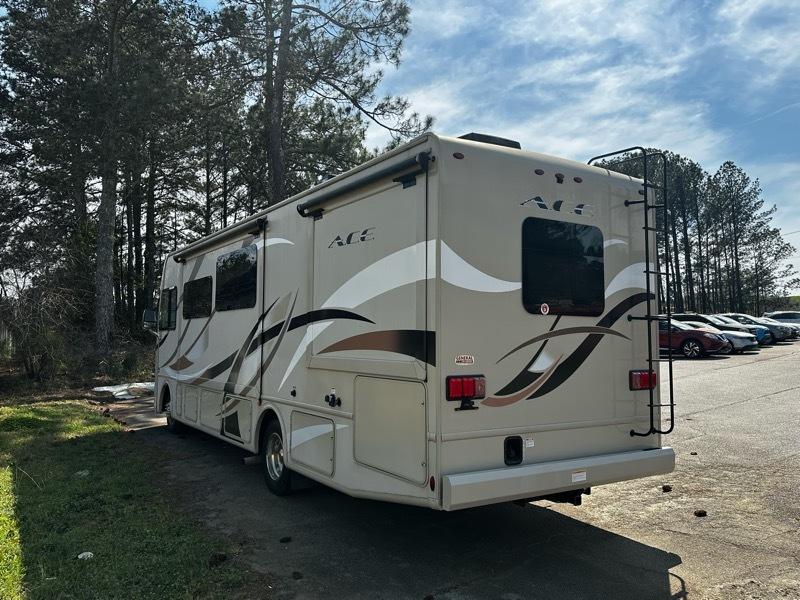 Thor Motor Coach A.C.E.  2017