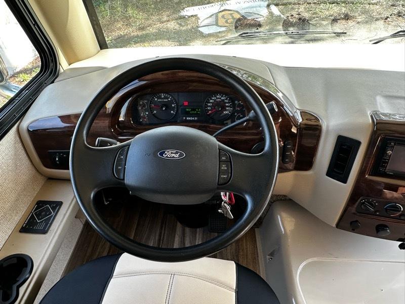 Thor Motor Coach A.C.E.  2017