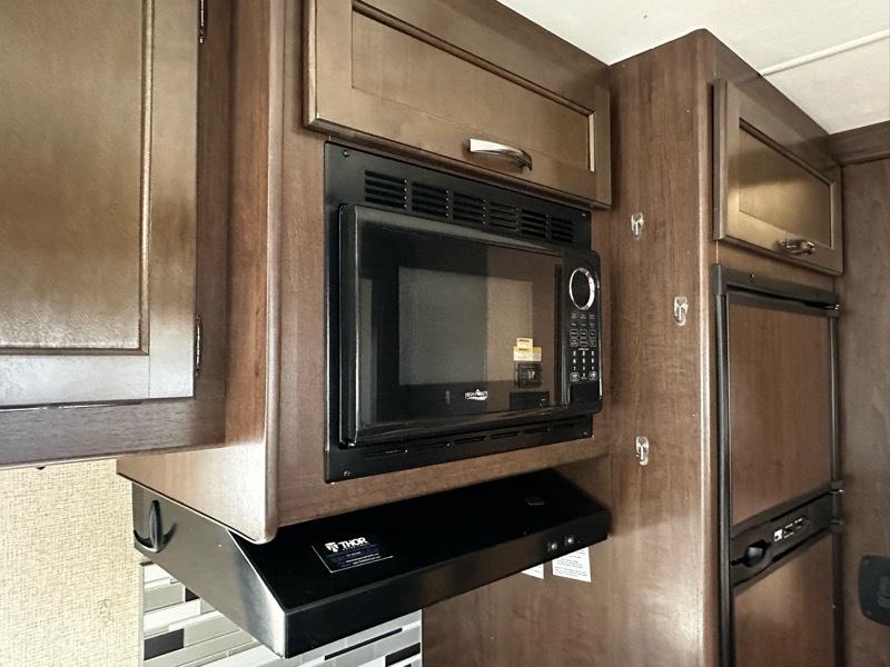 Thor Motor Coach A.C.E.  2017