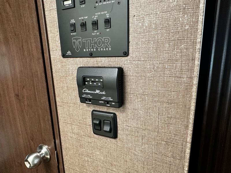 Thor Motor Coach A.C.E.  2017