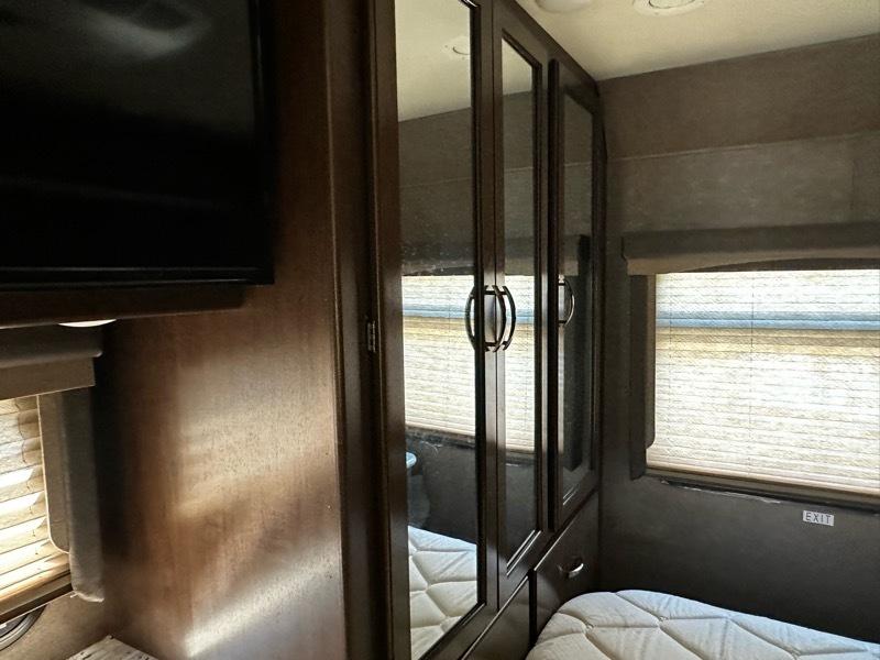 Thor Motor Coach A.C.E.  2017