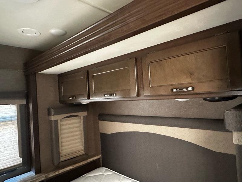 Thor Motor Coach A.C.E.  2017