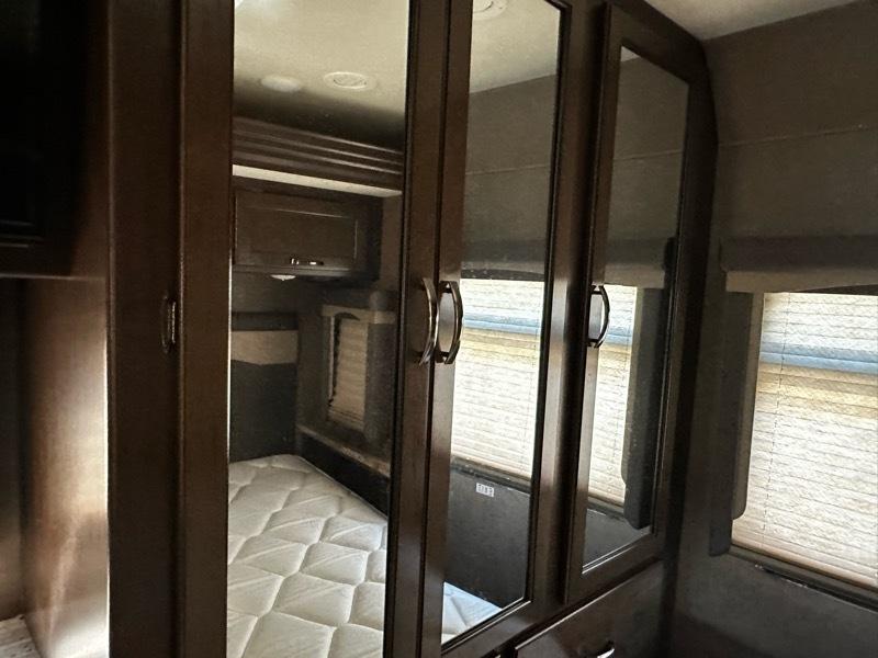 Thor Motor Coach A.C.E.  2017