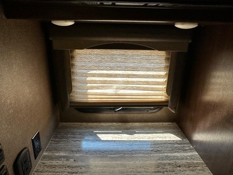 Thor Motor Coach A.C.E.  2017