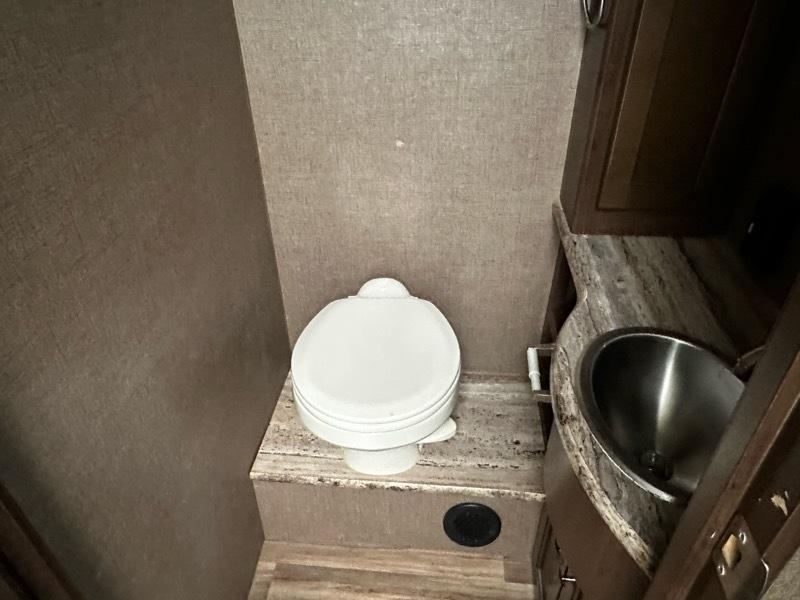 Thor Motor Coach A.C.E.  2017